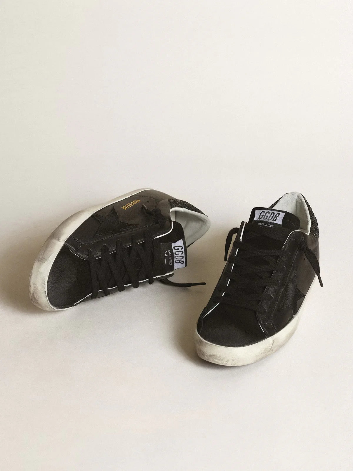 SUPERSTAR NOIR